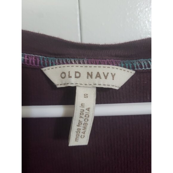 OLD NAVY SZ Small Fitted Rib Knit Henley y2k skater grunge burgundy FLAW - Picture 6 of 10